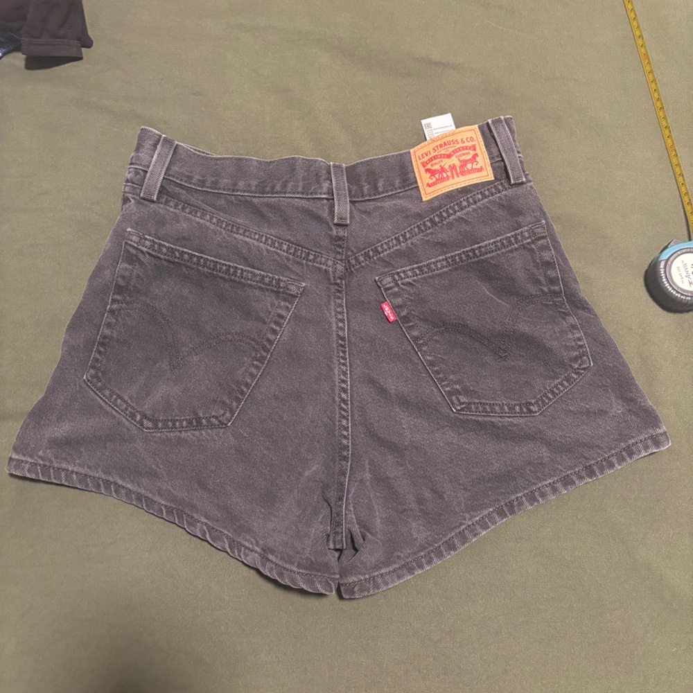 LEVI's Women’s High-waisted mom shorts A line Black Denim